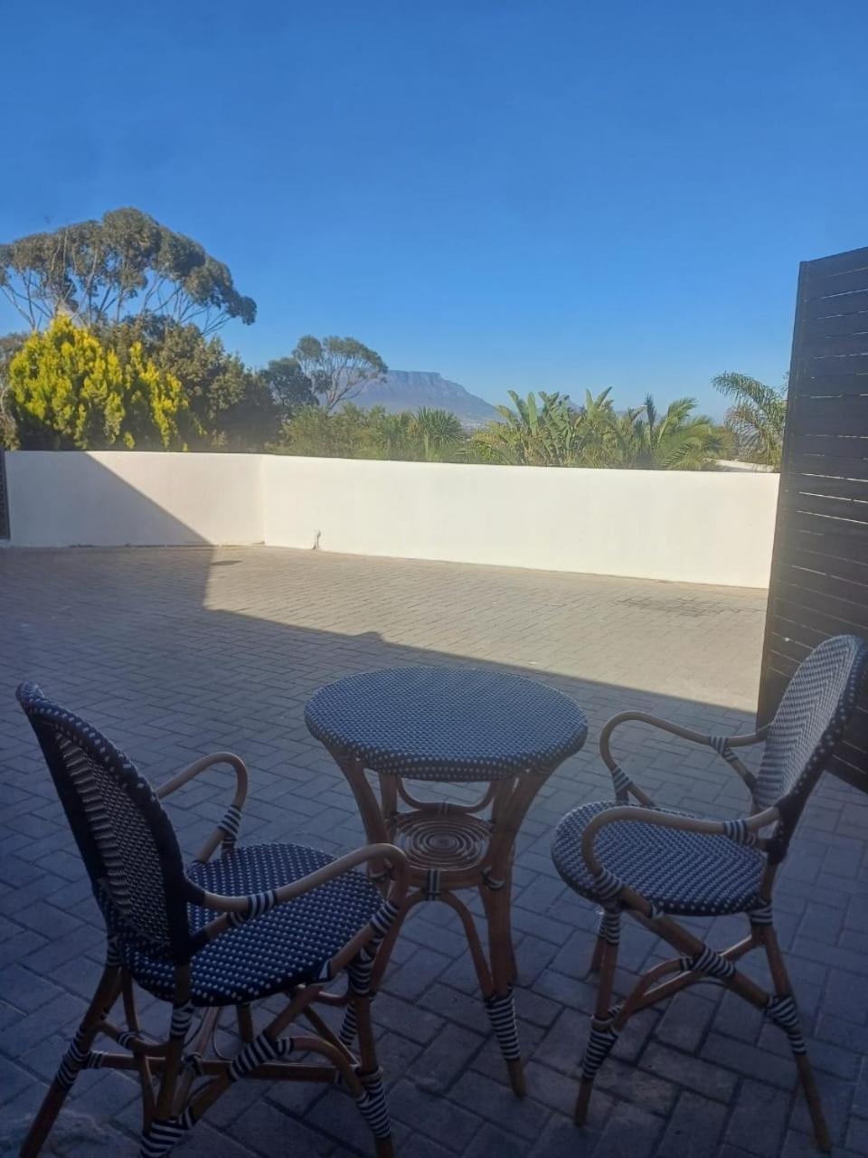 Thyme Wellness Spa And Guesthouse Cape Town Exterior photo