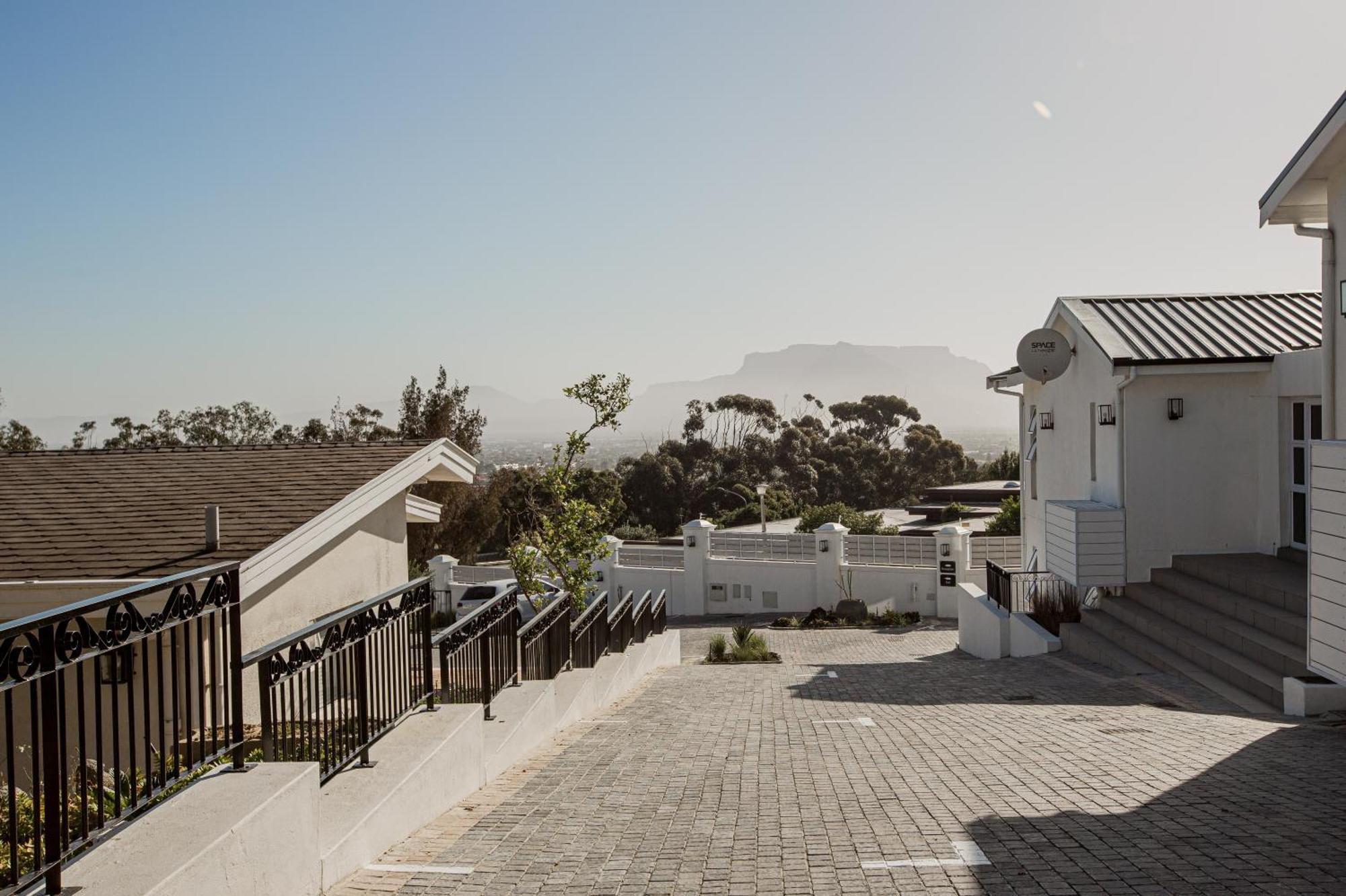 Thyme Wellness Spa And Guesthouse Cape Town Exterior photo