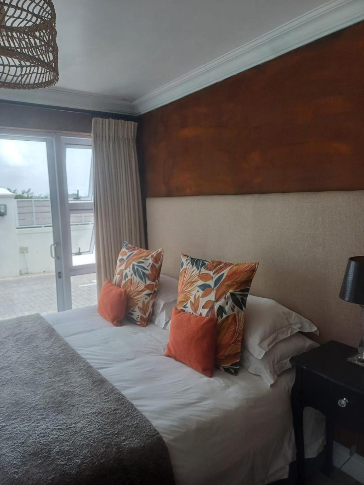 Thyme Wellness Spa And Guesthouse Cape Town Exterior photo